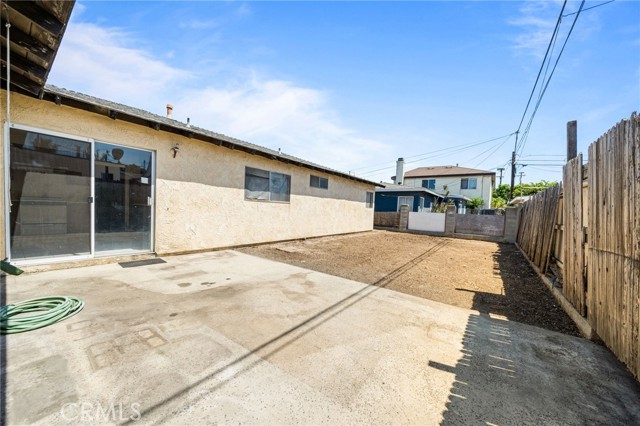13208 Florwood Avenue, Hawthorne CA: https://media.crmls.org/medias/309b247a-bb1f-4a44-90be-ac5e505fc797.jpg