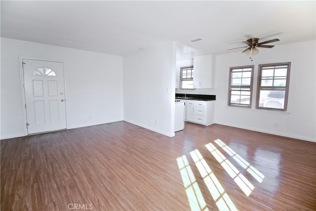 6951 Simpson Avenue #12