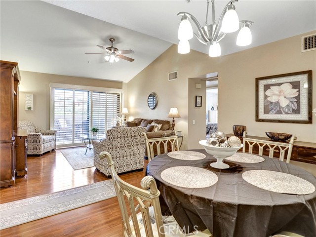 Detail Gallery Image 8 of 40 For 222 N Calle El Segundo #565,  Palm Springs,  CA 92262 - 2 Beds | 2 Baths