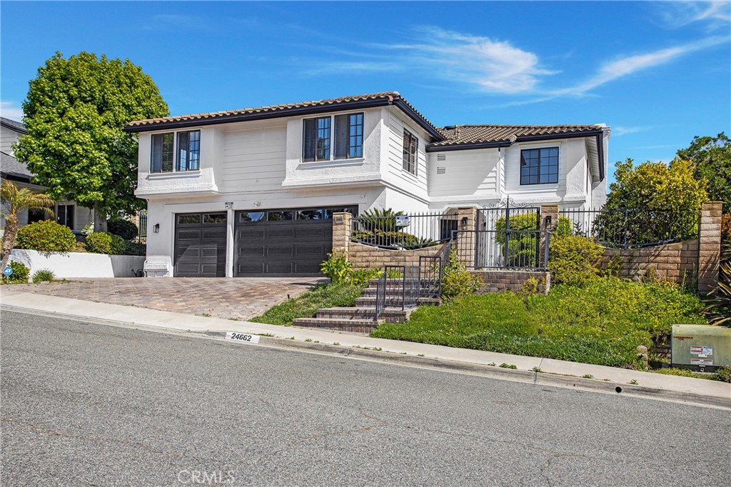 24662 Monte Royale Street, Laguna Hills, CA 92653