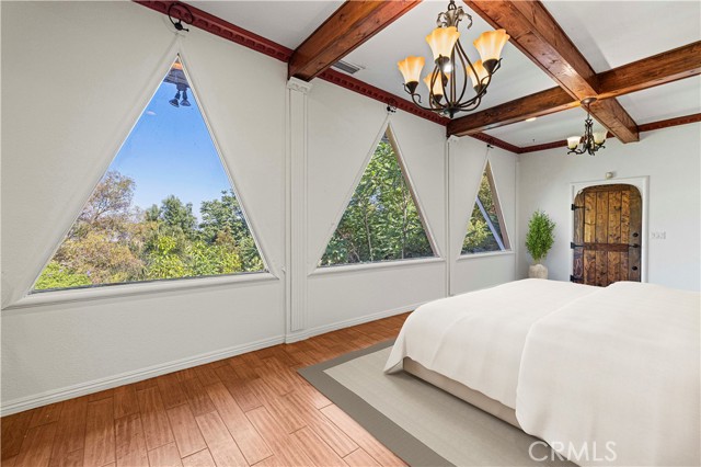 3916 Carnavon Way, Los Angeles CA: https://media.crmls.org/medias/309c4108-6f4e-4f47-82cc-5506ab52128c.jpg