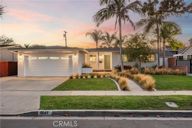 Detail Gallery Image 2 of 53 For 1841 Tevis Ave, Long Beach,  CA 90815 - 3 Beds | 2 Baths