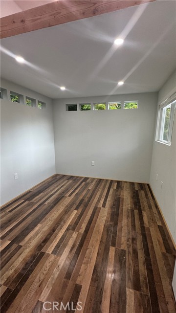 5624 Freeman Avenue, La Crescenta CA: https://media.crmls.org/medias/309c734e-abc7-469d-9d2e-c52ed87901d5.jpg