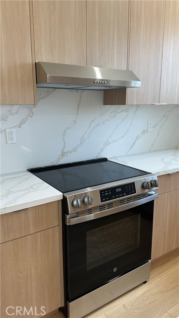 7726 1/2 Laurel Canyon Boulevard, North Hollywood CA: https://media.crmls.org/medias/309cd620-5876-4e30-9a41-440c634ea169.jpg