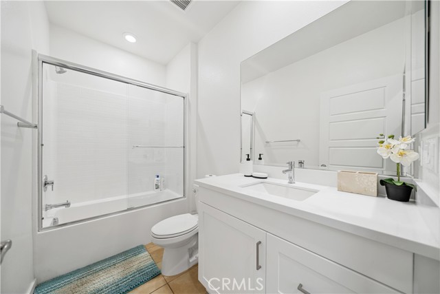 Detail Gallery Image 26 of 49 For 284 Harringay, Irvine,  CA 92618 - 4 Beds | 3 Baths