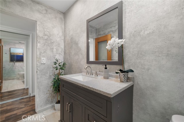 Detail Gallery Image 25 of 42 For 5339 Newcastle Ave #112,  Encino,  CA 91316 - 3 Beds | 2 Baths