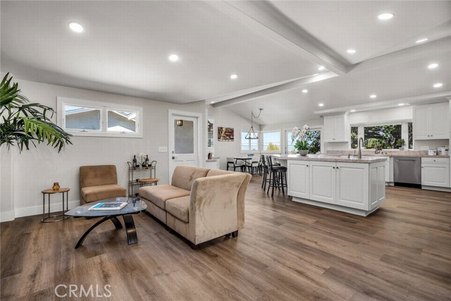 Detail Gallery Image 4 of 54 For 4548 Marloma Drive, Rolling Hills Estates,  CA 90274 - 4 Beds | 3 Baths