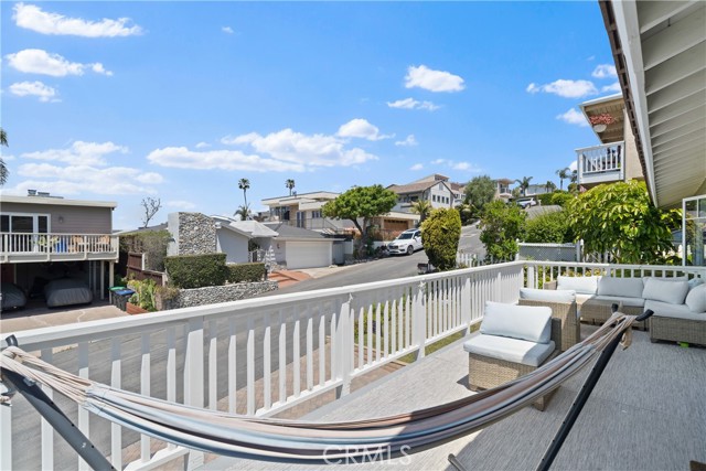Detail Gallery Image 29 of 70 For 1044 Noria St, Laguna Beach,  CA 92651 - 4 Beds | 3/1 Baths