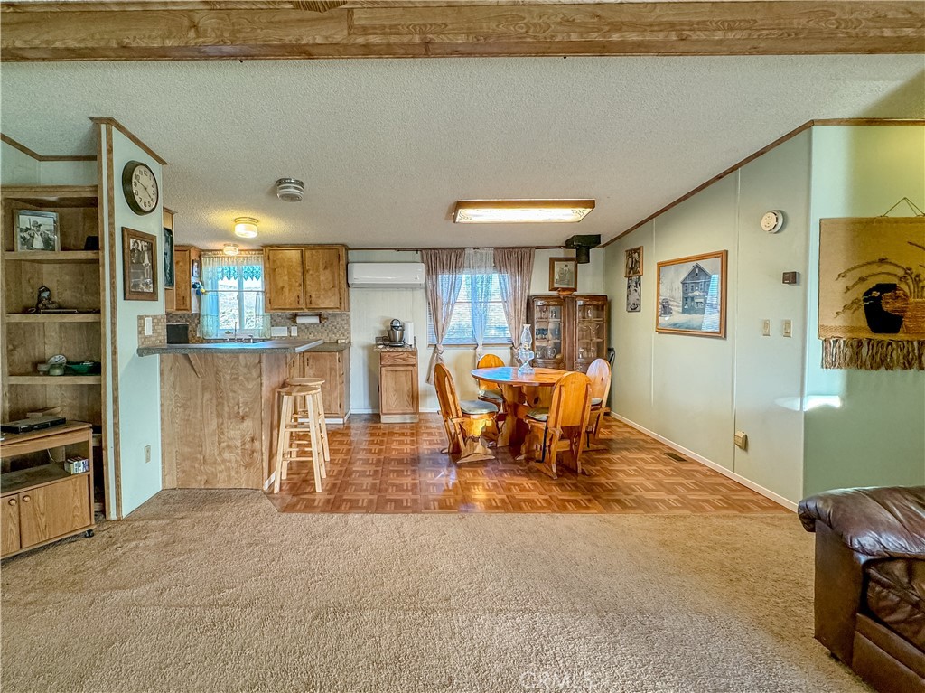 https://media.crmls.org/medias/309ec28c-7170-466f-9fe0-ec8c1673c3ce.jpg?preset=X-Large