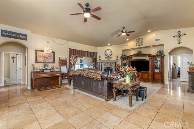 Detail Gallery Image 13 of 59 For 9929 Flyrod Dr, Paso Robles,  CA 93446 - 3 Beds | 2/1 Baths