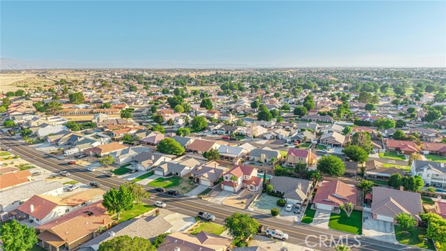 13290 Riverview Drive, Victorville CA: https://media.crmls.org/medias/309f8ae0-7b65-46c1-96f0-cb70a168c4b5.jpg