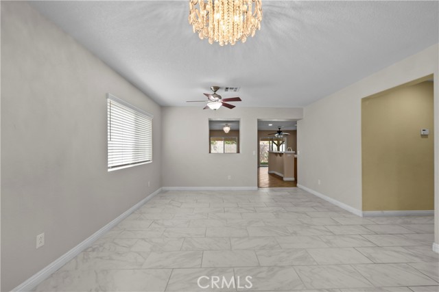 Detail Gallery Image 6 of 37 For 45541 Robinson Dr, Lancaster,  CA 93535 - 4 Beds | 2 Baths