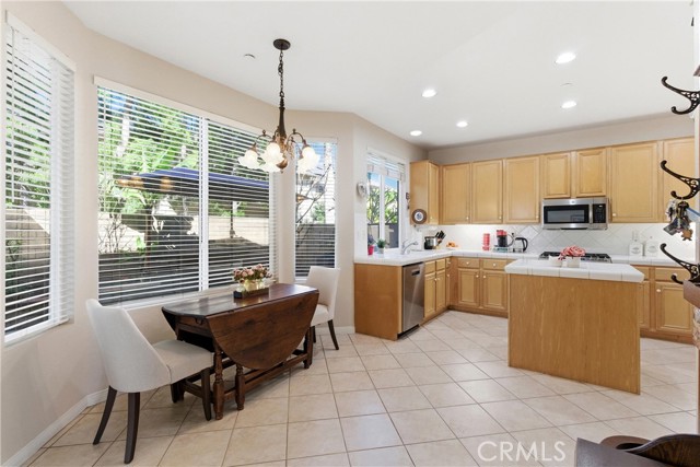 Detail Gallery Image 9 of 38 For 7814 Orchid, Huntington Beach,  CA 92648 - 4 Beds | 2/1 Baths