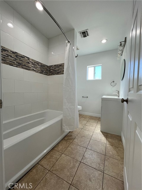 7860 Wentworth Street, Sunland CA: https://media.crmls.org/medias/30a12662-f039-4597-8466-fa58e4de8d4b.jpg