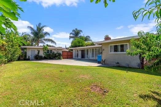 7839 Los Arboles Place, Riverside CA: https://media.crmls.org/medias/30a16ed8-0101-46e3-a98f-1cdbd2ba029c.jpg