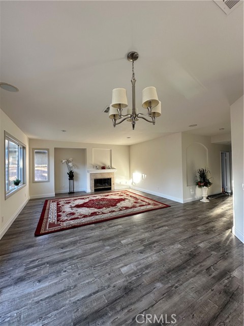 7297 Cobble Creek Drive, Eastvale CA: https://media.crmls.org/medias/30a18867-138e-40dc-95b0-b318eb8b2fb9.jpg