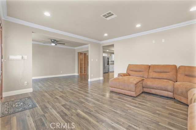 Detail Gallery Image 9 of 41 For 14087 Anderson St, Paramount,  CA 90723 - 3 Beds | 2 Baths