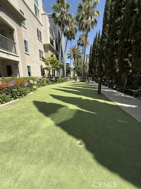 https://media.crmls.org/medias/30a22942-4dee-4dc1-8560-81fe007f38af.jpg?preset=X-Large
