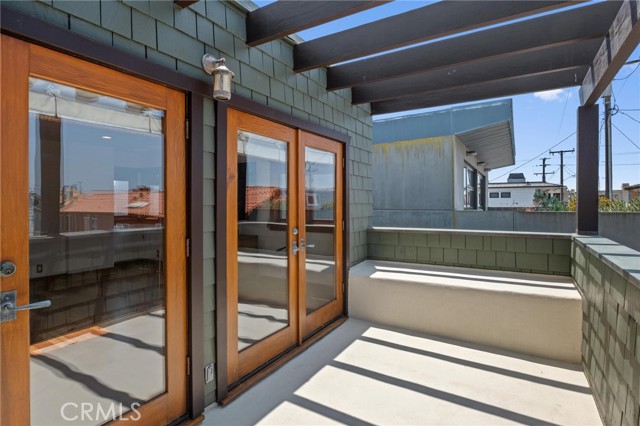 401 8th Street, Manhattan Beach CA: https://media.crmls.org/medias/30a2697e-1ddb-4a7c-abcf-cffea732b258.jpg