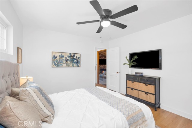 Image 36 of 66 For 6103 Pimenta Avenue