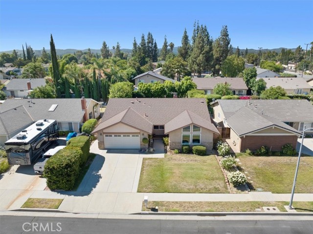 22726 Keswick Street photo 4
