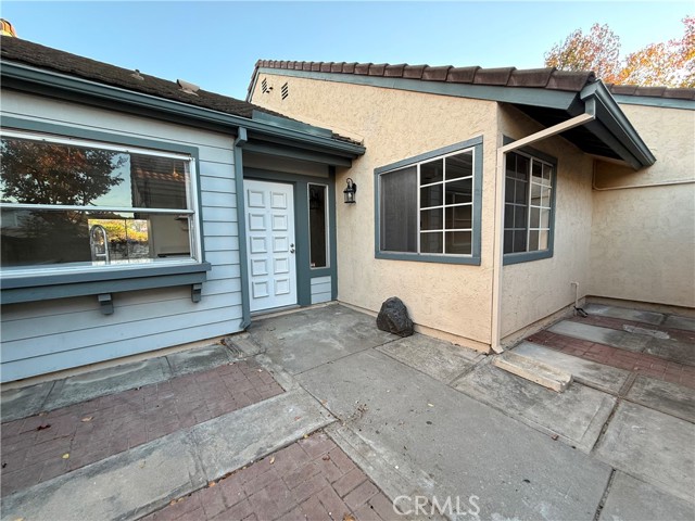 Detail Gallery Image 2 of 23 For 2421 Hawthorn, Escondido,  CA 92027 - 2 Beds | 2 Baths