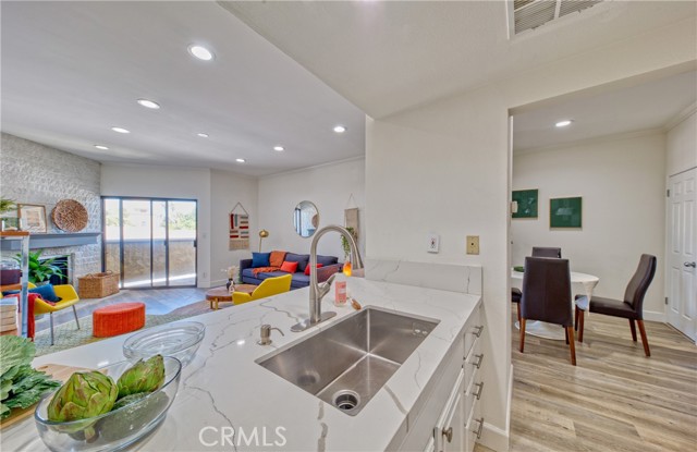 1665 Federal Avenue, Los Angeles CA: https://media.crmls.org/medias/30a34cbe-852f-4f3d-8b30-1b6858ecc4a6.jpg