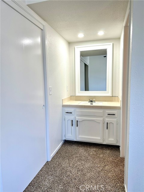 Detail Gallery Image 13 of 21 For 2511 N Knoll Ave, Fresno,  CA 93722 - 3 Beds | 2/1 Baths