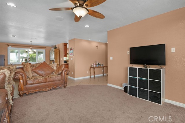 Detail Gallery Image 5 of 46 For 5337 Sulphur Dr, Jurupa Valley,  CA 91752 - 4 Beds | 2/1 Baths