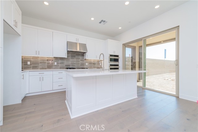 Detail Gallery Image 23 of 27 For 200 Carmine, Irvine,  CA 92620 - 4 Beds | 3 Baths