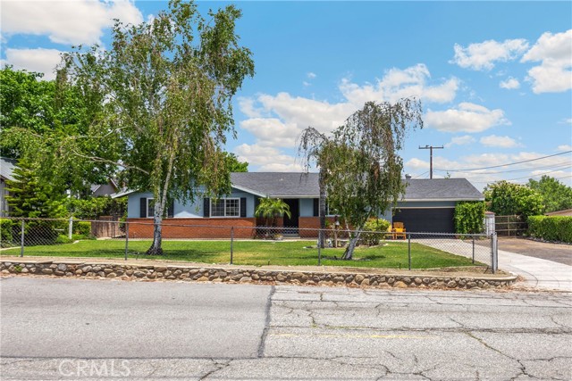 5939 Etiwanda Ave, Rancho Cucamonga CA: https://media.crmls.org/medias/30a62a05-16d8-42ce-bf07-c521d7212e56.jpg
