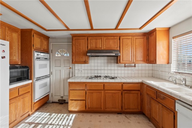 Detail Gallery Image 23 of 54 For 16950 La Salle Ave, Gardena,  CA 90247 - 4 Beds | 2/1 Baths