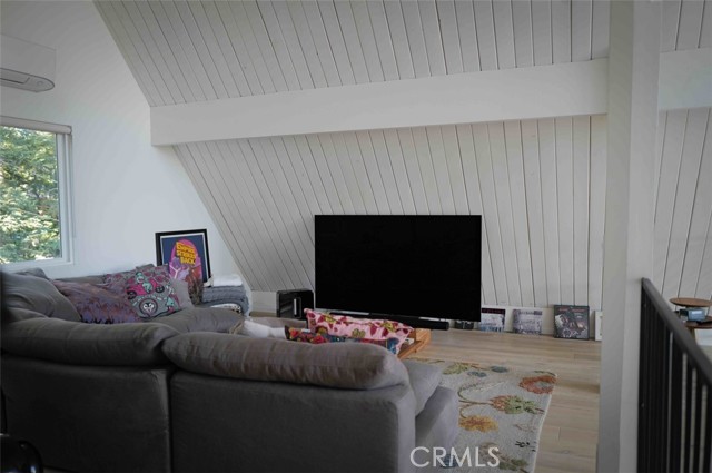 1554 Coyote Court, Big Bear City CA: https://media.crmls.org/medias/30a7fa9a-1a1a-4ff3-93bd-1a5aa43634f9.jpg