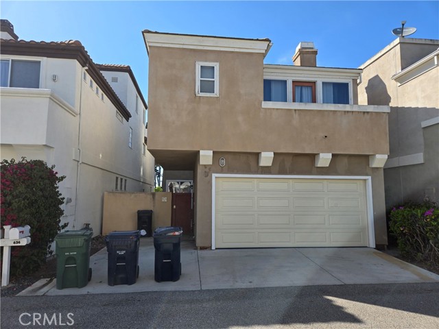 624 Goldenwest Street, Huntington Beach CA: https://media.crmls.org/medias/30a81c41-7496-4ebd-8bf8-bc3b87949df2.jpg