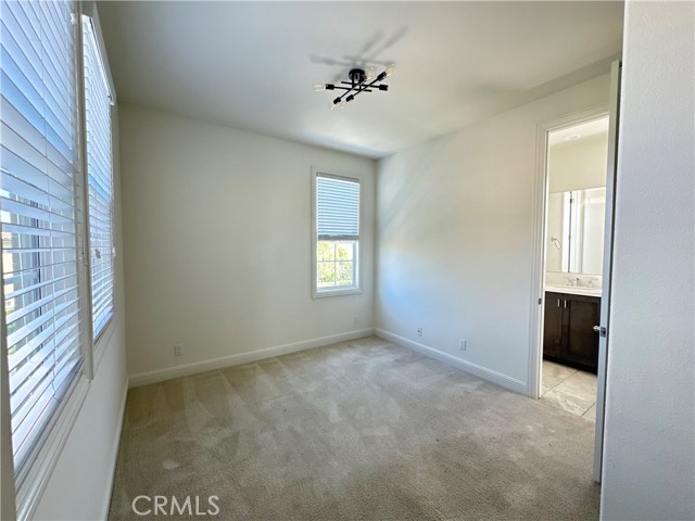 5 Zion Drive, Lake Forest CA: https://media.crmls.org/medias/30a83c4c-e232-435d-8785-491688c94c4a.jpg