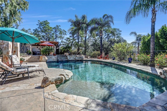10345 McBroom Street, Sunland CA: https://media.crmls.org/medias/30a8d543-af81-4451-8586-5db33d79202f.jpg