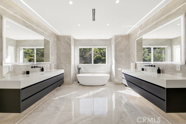 20151 Via Medici, Porter Ranch CA: https://media.crmls.org/medias/30aa0cb2-95e1-4ee2-a751-335d8ee4ed77.jpg