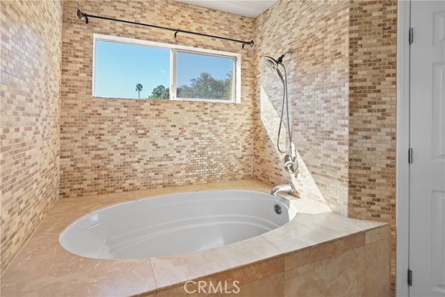 Bathtub in Master Bathroom