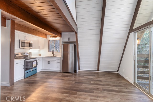 Detail Gallery Image 18 of 71 For 32703 Tulip Lane, Arrowbear,  CA 92382 - 2 Beds | 1 Baths