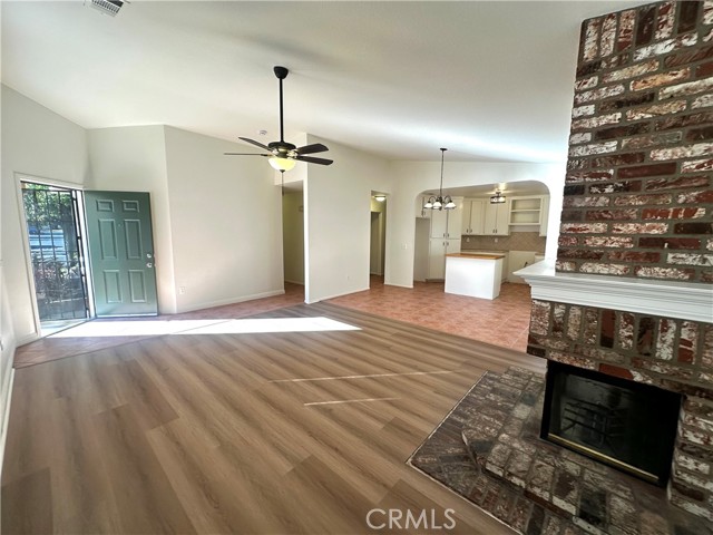 Detail Gallery Image 4 of 18 For 14096 Estate, Victorville,  CA 92394 - 3 Beds | 2 Baths