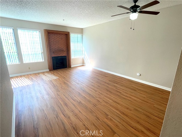 Detail Gallery Image 2 of 39 For 2563 Plaza Del Amo #304,  Torrance,  CA 90503 - 2 Beds | 2 Baths
