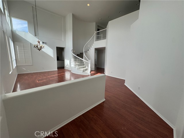 Detail Gallery Image 5 of 57 For 22219 Trinity Pl, Saugus,  CA 91390 - 5 Beds | 3 Baths