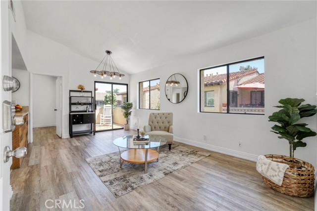 Detail Gallery Image 7 of 31 For 17333 Brookhurst St #F4,  Fountain Valley,  CA 92708 - 2 Beds | 2 Baths