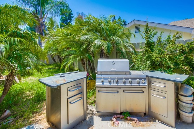 2180 Hamden Drive, Chula Vista CA: https://media.crmls.org/medias/30ac4ea9-dc0f-44a8-a8c3-cf1e20058bf4.jpg