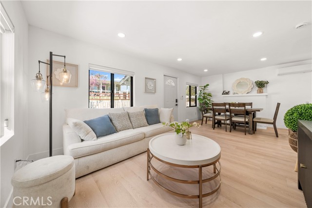 Detail Gallery Image 6 of 35 For 4912 Shaw Ln, Yorba Linda,  CA 92886 - 3 Beds | 2 Baths