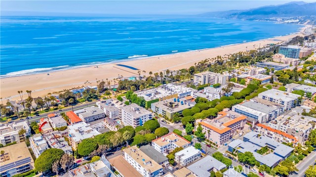 Detail Gallery Image 40 of 43 For 938 2nd St #301,  Santa Monica,  CA 90403 - 2 Beds | 2/1 Baths