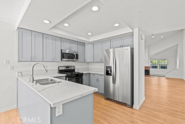 2 Brookstone, Irvine CA: https://media.crmls.org/medias/30aca5a0-74a8-4637-af83-2fb6ff183698.jpg