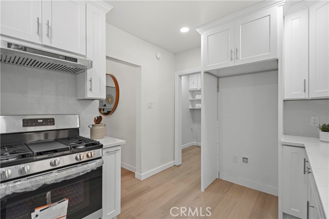 336 N Crescent Heights Boulevard, Los Angeles CA: https://media.crmls.org/medias/30ad033b-4077-41e7-91a5-9e5f90e7717a.jpg