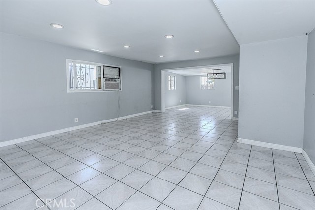 Detail Gallery Image 9 of 37 For 11523 Vanport Ave, Sylmar,  CA 91342 - 3 Beds | 2 Baths