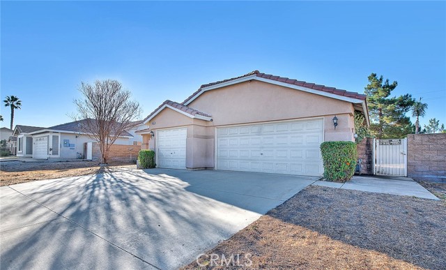 Detail Gallery Image 4 of 57 For 14655 Texas Ct, Fontana,  CA 92336 - 3 Beds | 2 Baths